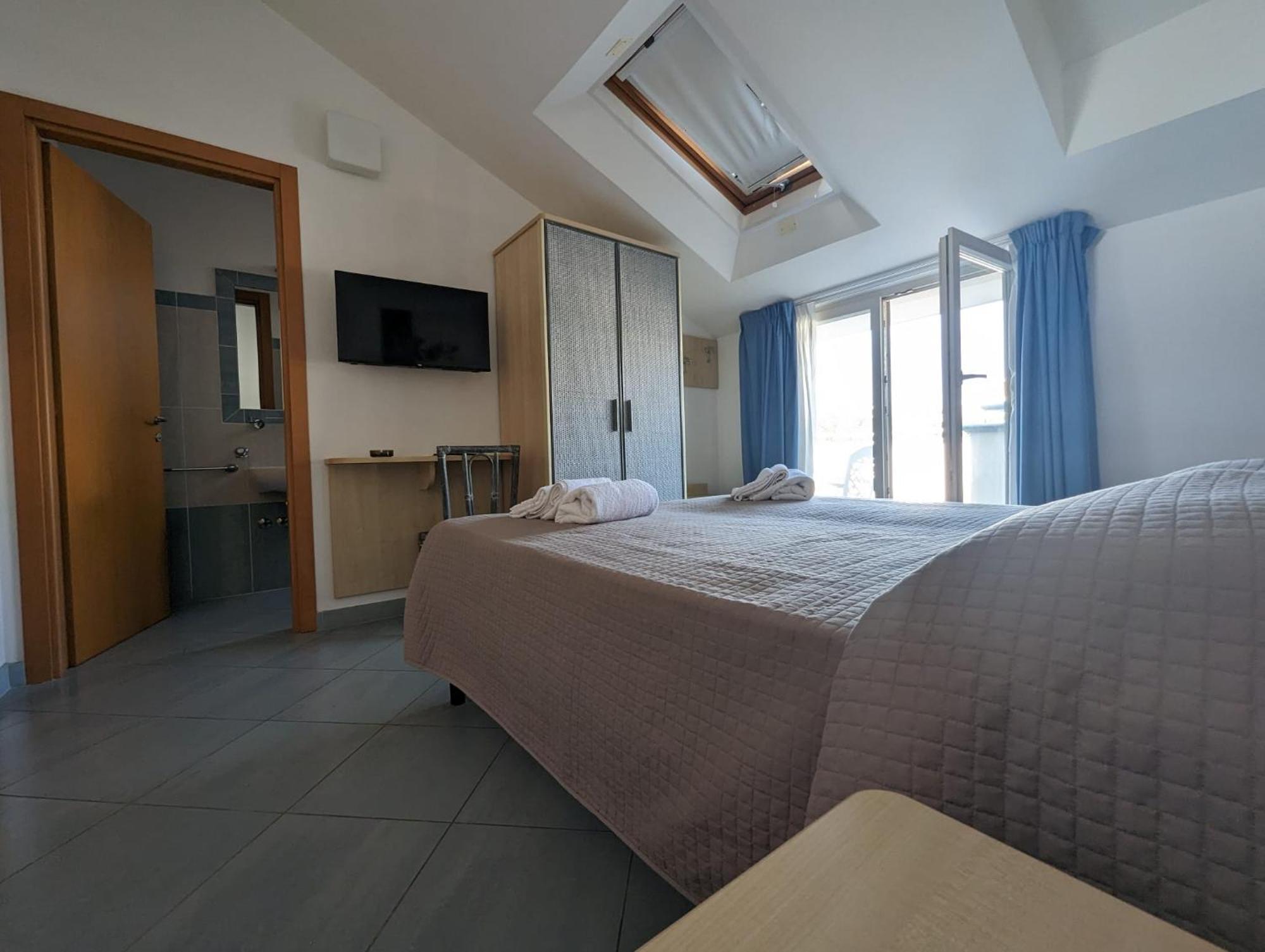 Hotel Doria Bellaria-Igea Marina Bagian luar foto